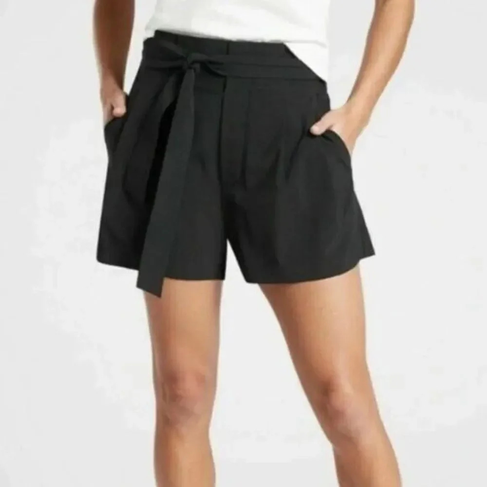 Athleta Black Skyline High Rise Paperbag Shorts 4